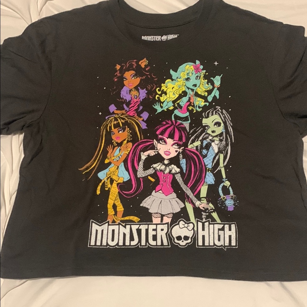 Monster High Black Short Sleeve Tee Vibrant Graphics